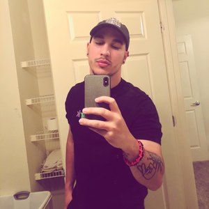 Meet your Posher, Luis